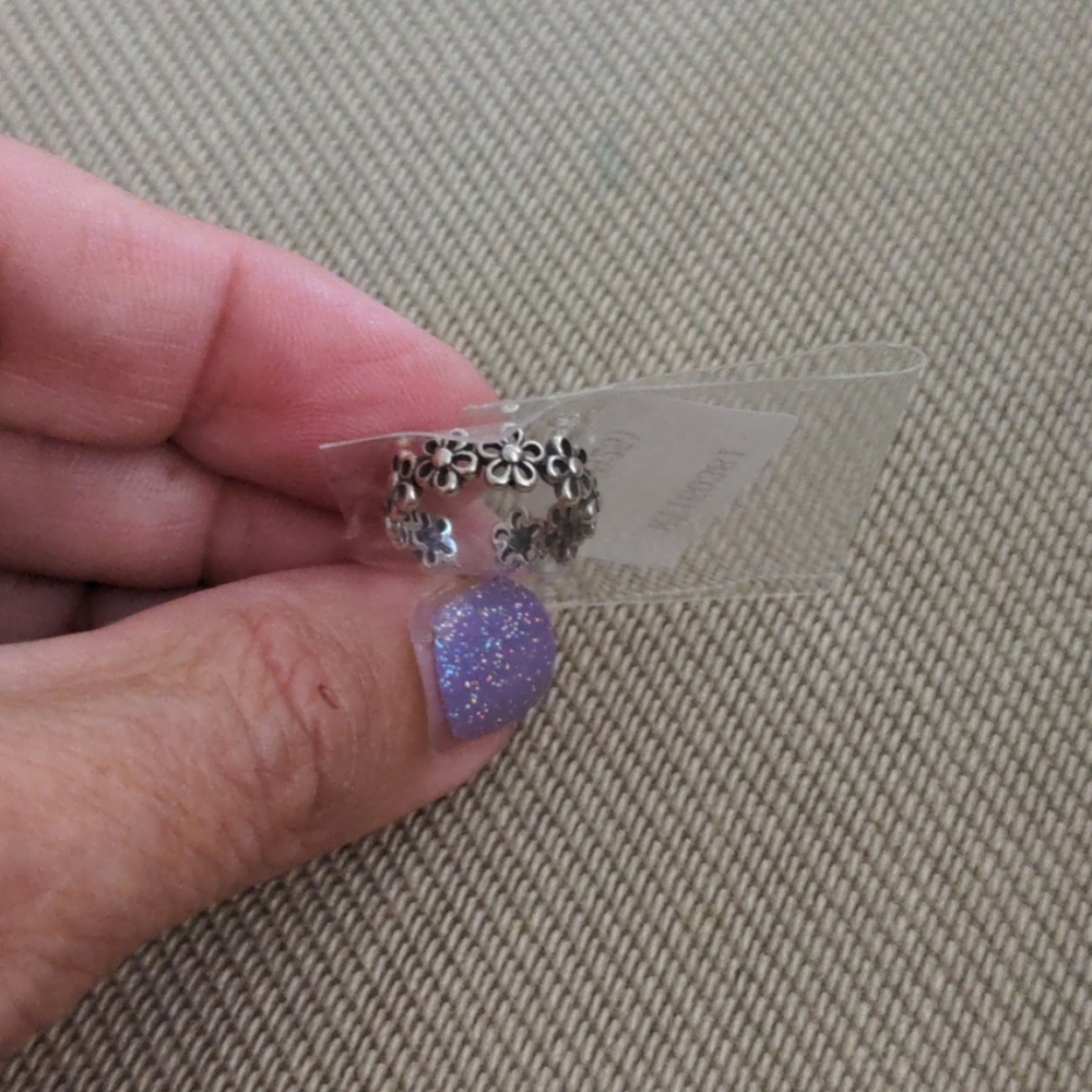 925 Sterling Silver Plumeria Toe Ring Adjustable - Picture 5 of 5
